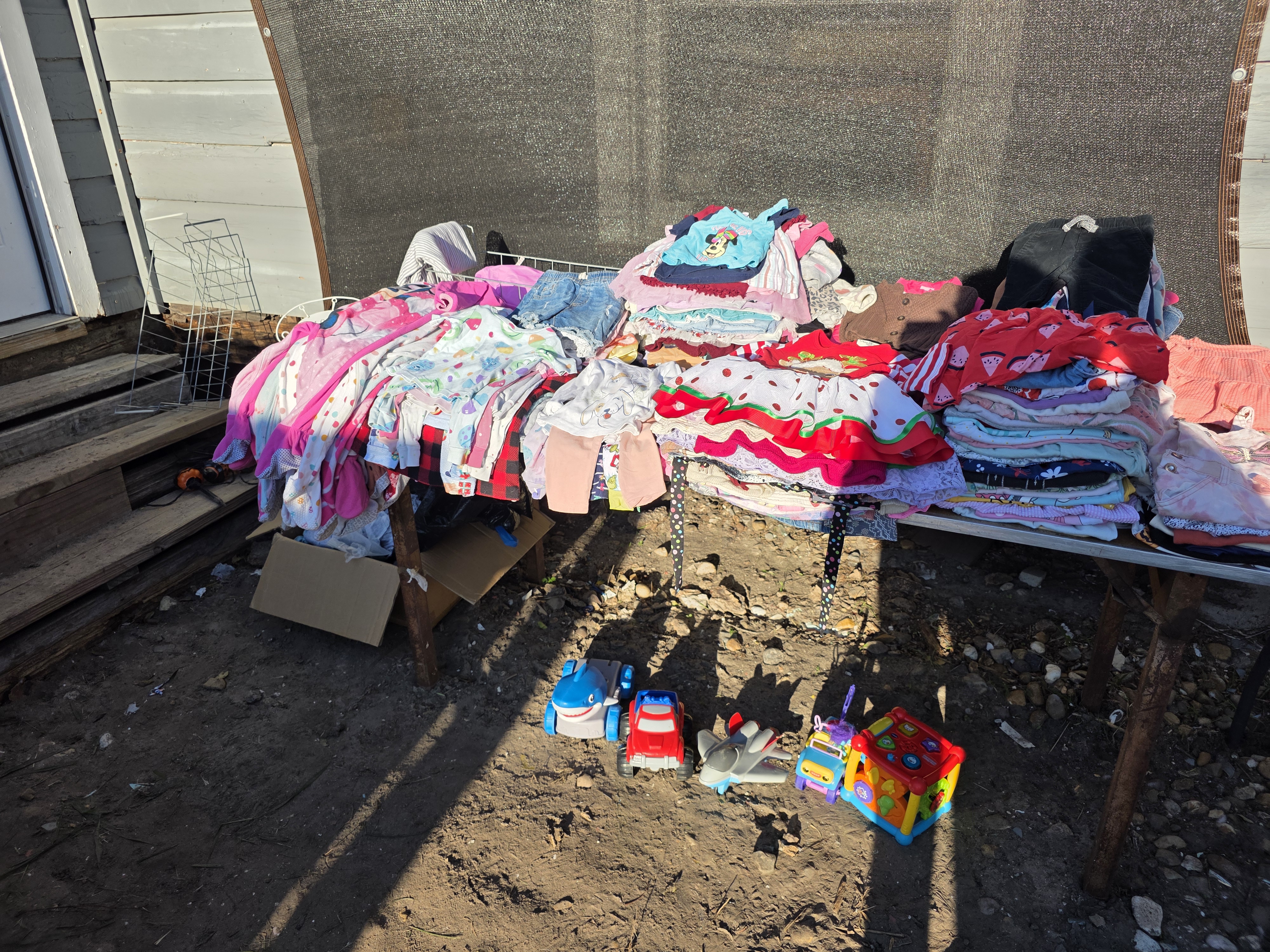 Garage Sale on Scotland Drive, Corpus Christi, TX — Corpus Christi Garage Sale, photo 4