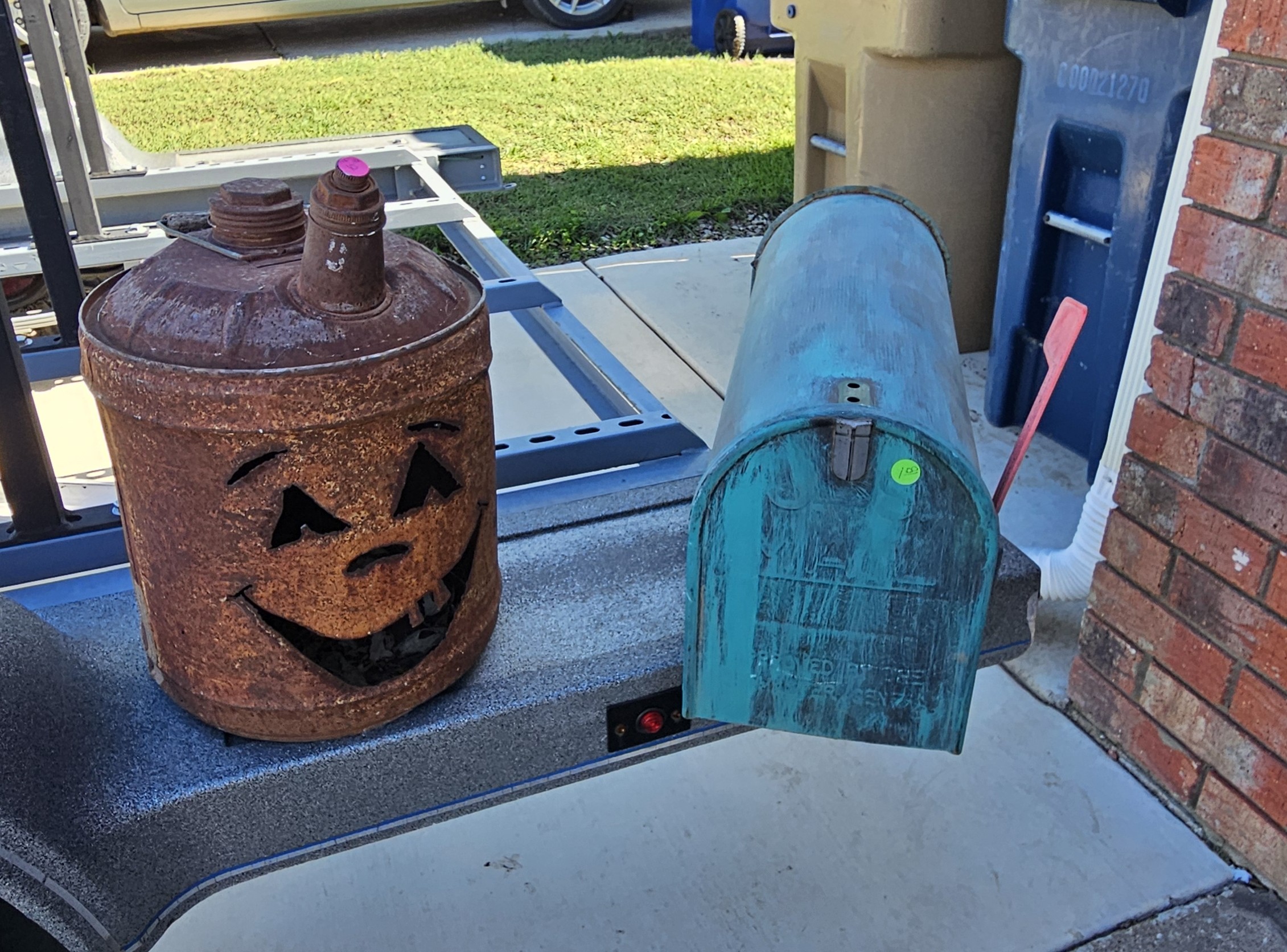 Garage Sale on Eagle Lake Court, Bel Aire, KS — Bel Aire Garage Sale, photo 4