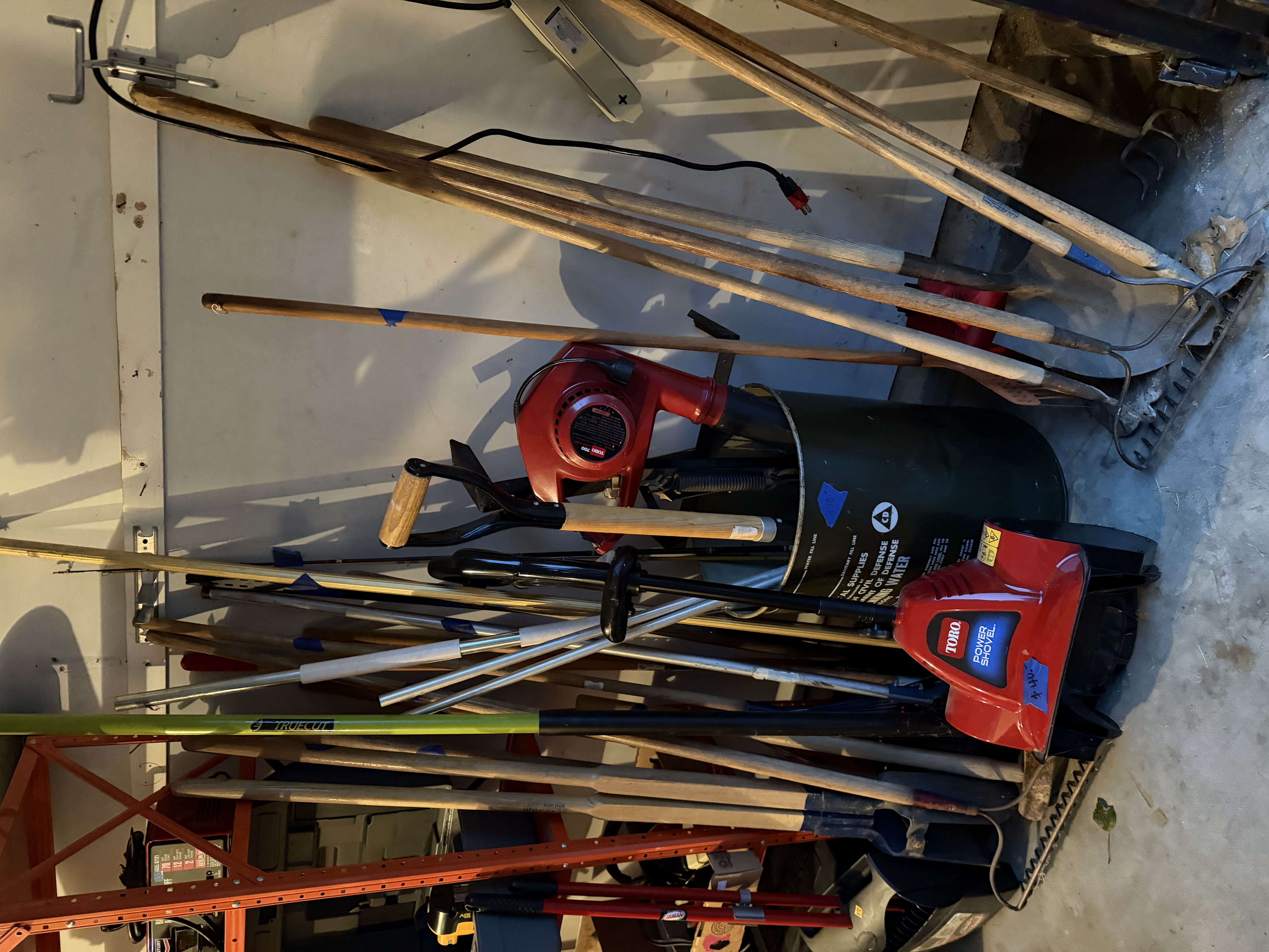 Garage Sale on Lucille Lane, Shawnee, KS — Shawnee Garage Sale, photo 3