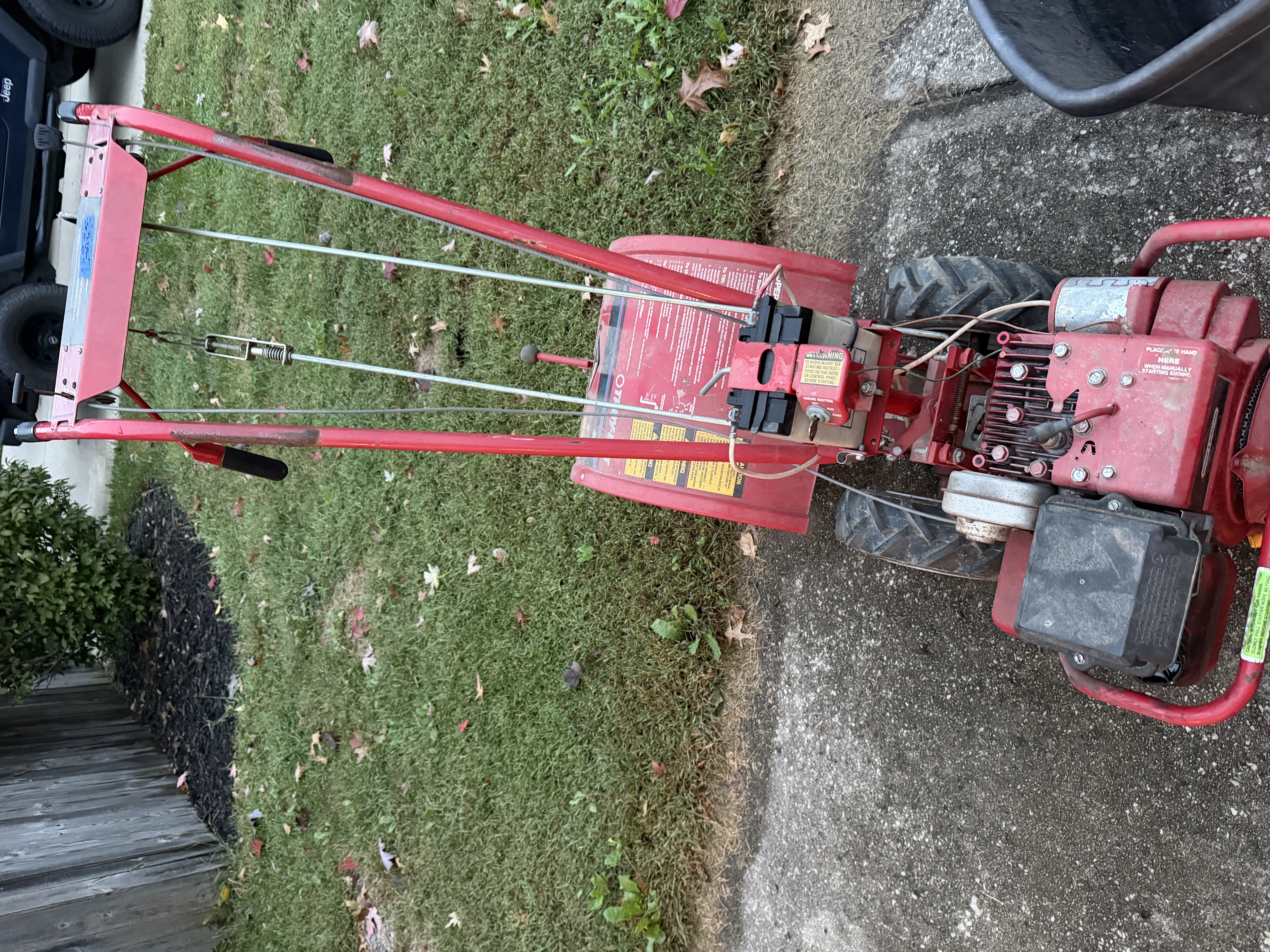 Garage Sale on Lucille Lane, Shawnee, KS — Shawnee Garage Sale, photo 4