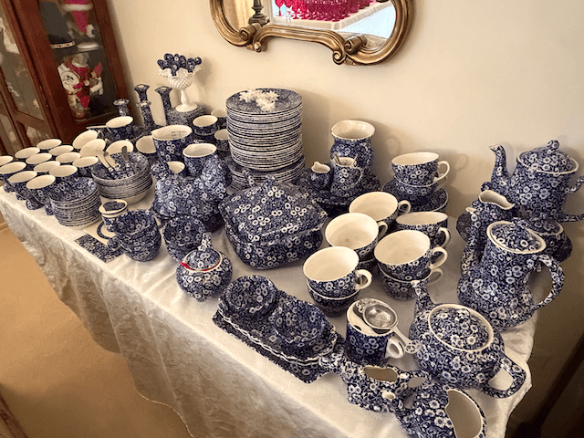 Estate Sale on Cumnor Road, Downers Grove IL — Downers Grove, IL Estate Sale by KP Sales