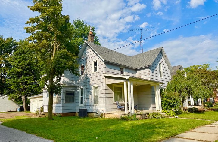 Estate Sale on Toledo Street, Elmore, OH — Elmore, OH Online Auction by Emerald Auction Group, photo 1