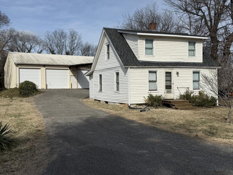 Estate Sale on Daniels, Daniels WV — Daniels, WV Estate Sale by Farmer Auctions