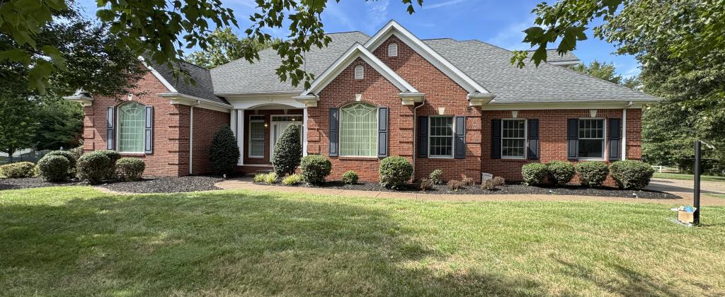 Estate Sale on Oak Hurst, Henderson KY — Henderson, KY Sale by Kurtz Auction & Realty