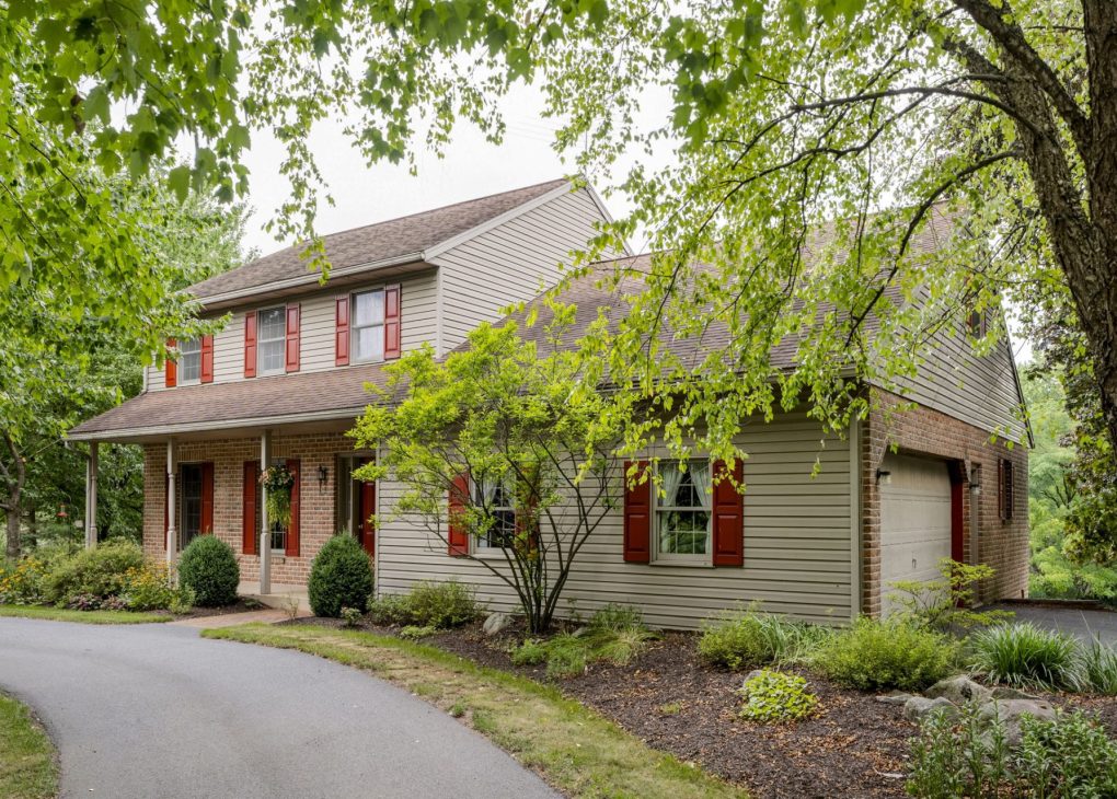Estate Sale on Andrew Drive, Mohnton PA — Mohnton, PA Sale by Kline, Kreider & Good Auctioneers, LLC