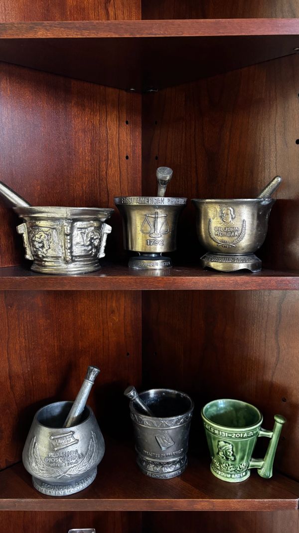 Estate Sale on Carlisle, Carlisle IA — Carlisle, IA Online Auction by Antiques & Eclectica Estate Sales & Auctions