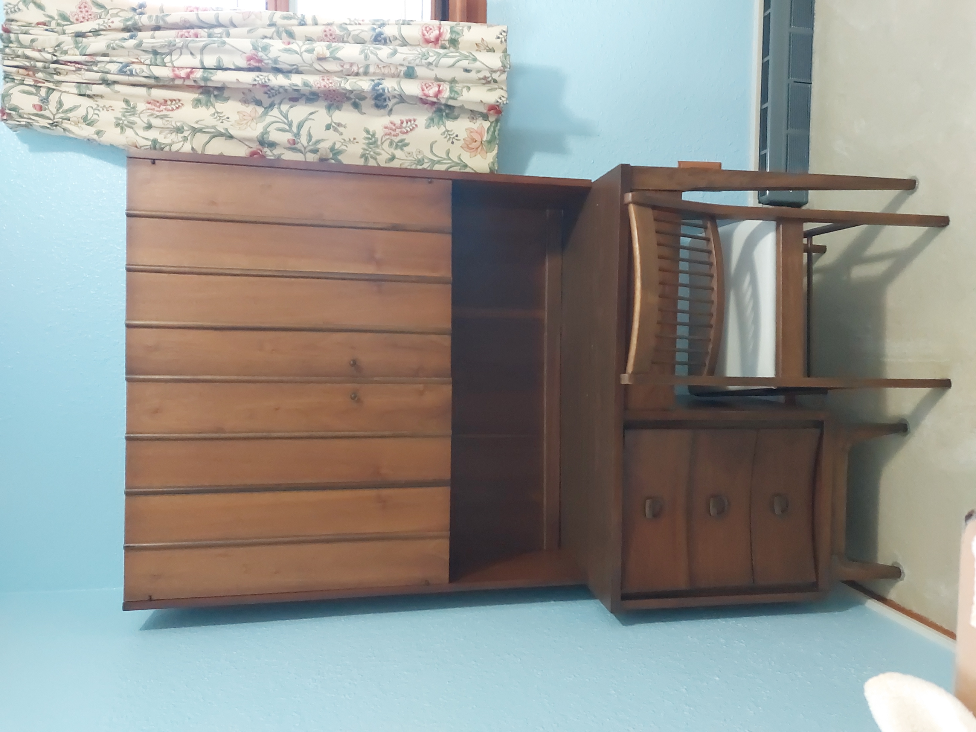 Estate Sale on East Warrington Avenue, Pittsburgh PA — Pittsburgh, PA Online Auction by Auction Your Possessions Today