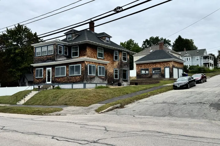Estate Sale on Hanover Street, Manchester NH — Manchester, NH Sale by Paul McInnis LLC