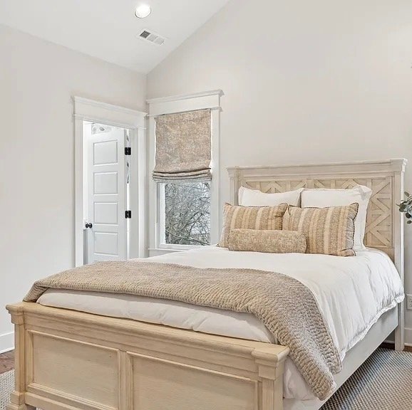 Estate Sale on Green Hills, Green Hills TN — Green Hills, TN Estate Sale by Berenice Denton Estate Sales and Appraisals (by appointment only)