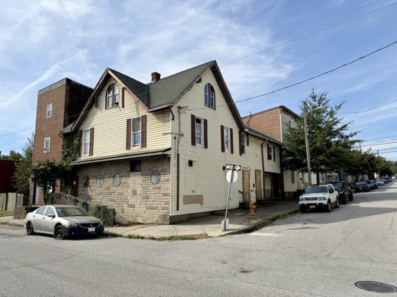 Estate Sale on Curtis Avenue, Baltimore MD — Baltimore, MD Online Auction by A.J. Billig & Co. Auctioneers
