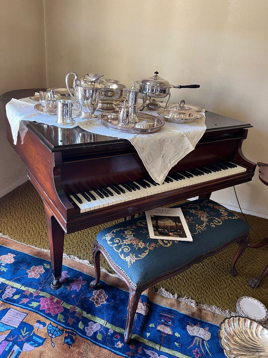 Estate Sale on Del Mar, Del Mar CA — Del Mar, CA Estate Sale by Blue Waters Relocation and Estate Sales