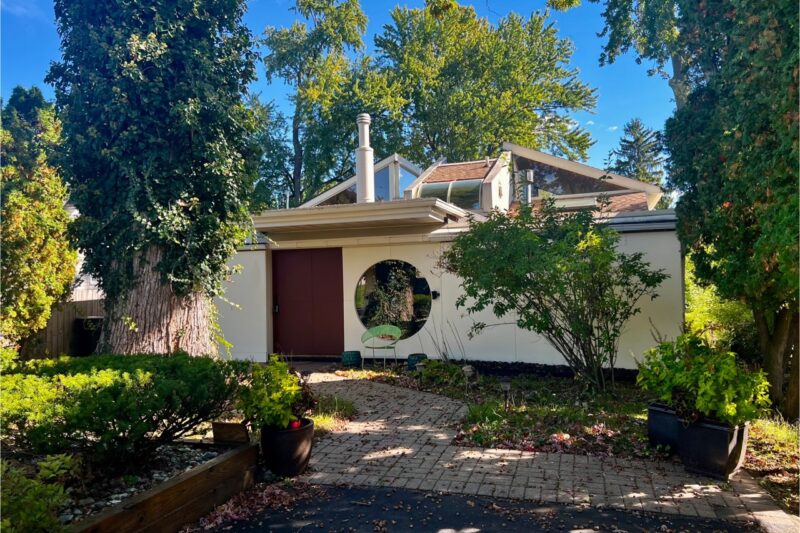 Estate Sale on Sylvan Lake, Sylvan Lake MI — Women’s Clothing & Accessories, Contemporary Art, Antiques & More Sylvan MI Lake Estate Sale