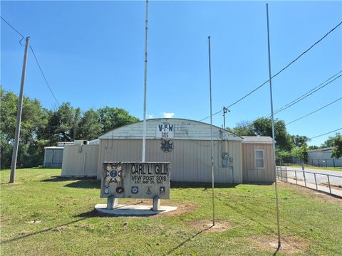 Estate Sale on Fredonia, Fredonia, KS — Fredonia, KS Sale by SunGroup Real Estate - Land, Auction, and Appraisal Specialists, photo 1