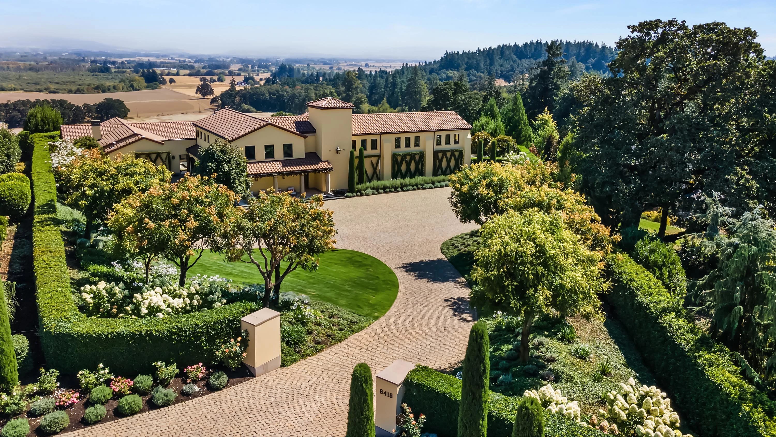 Estate Sale on Valley Way Southeast, Turner OR — Turner, OR Online Auction by Concierge Auction