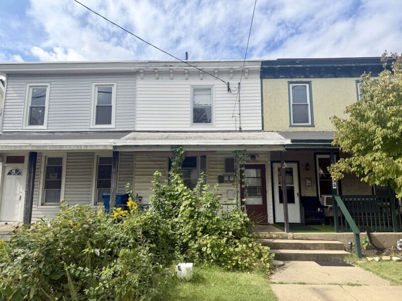 Estate Sale on Maffitt Street, Elkton, MD — Elkton, MD Online Auction by A.J. Billig & Co. Auctioneers, photo 1