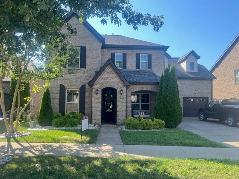 Estate Sale on Franklin, Franklin TN — Franklin, TN Estate Sale by Berenice Denton Estate Sales and Appraisals (by appointment only)